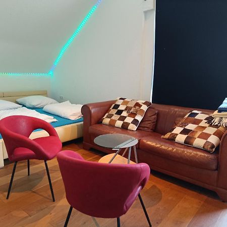In Villa 56 Qm Apartment, 24 H Check-In,Free Parking Hannover Kültér fotó